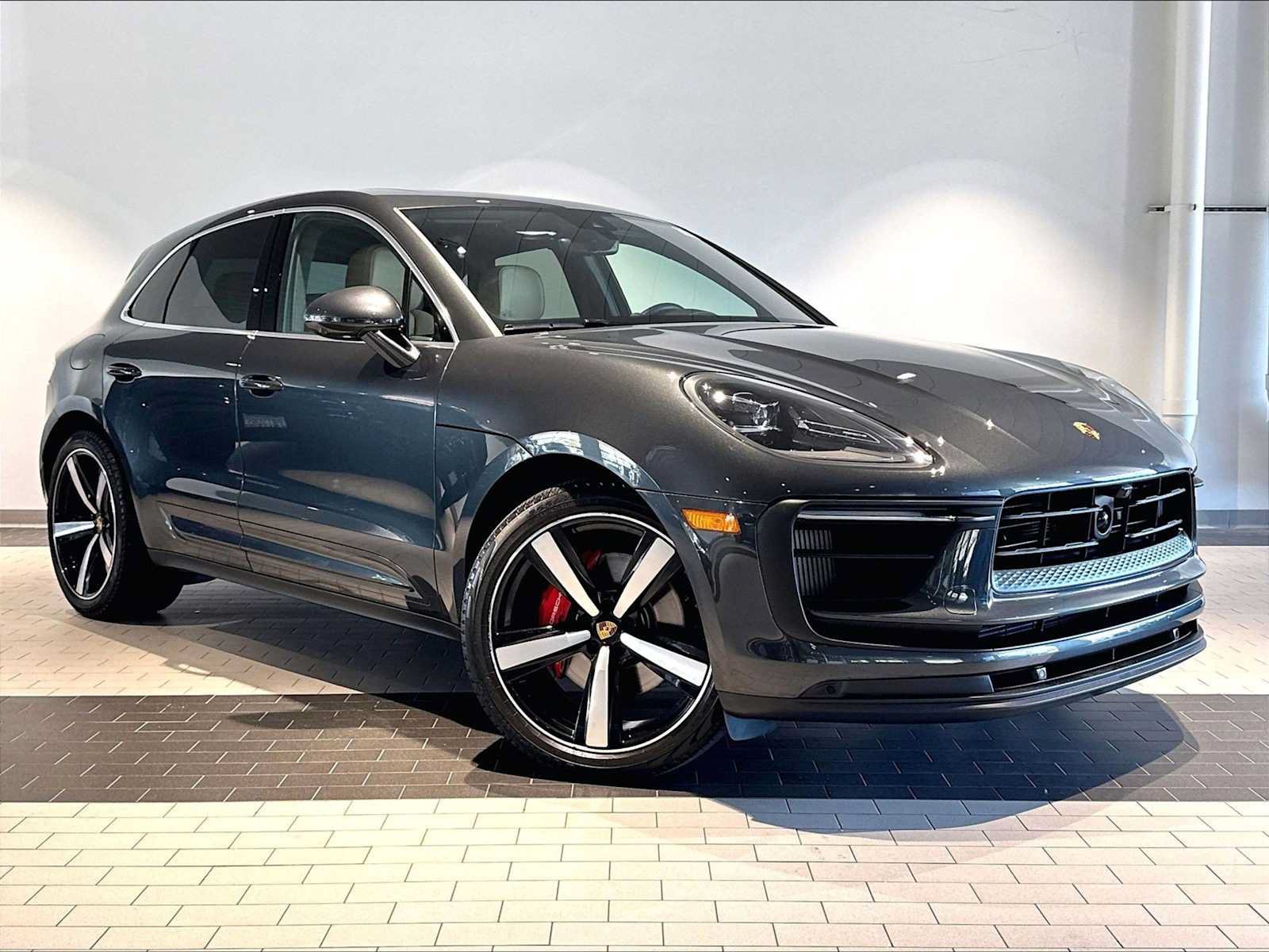 Used 2025 Porsche Macan S AWD/4WD image 12