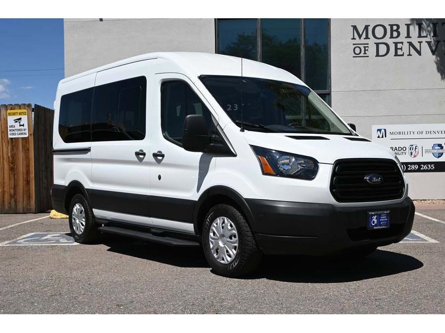 Used 2019 Ford Transit 150 XL image 3