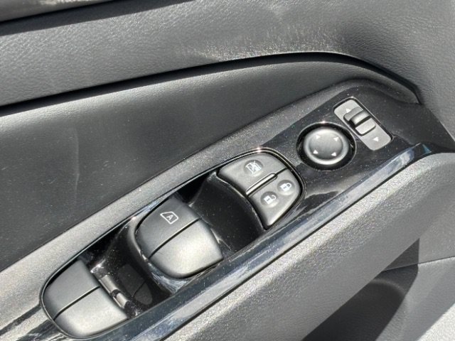 Used 2024 Nissan Altima 2.5 SR w/ SR Premium Package FWD image 25
