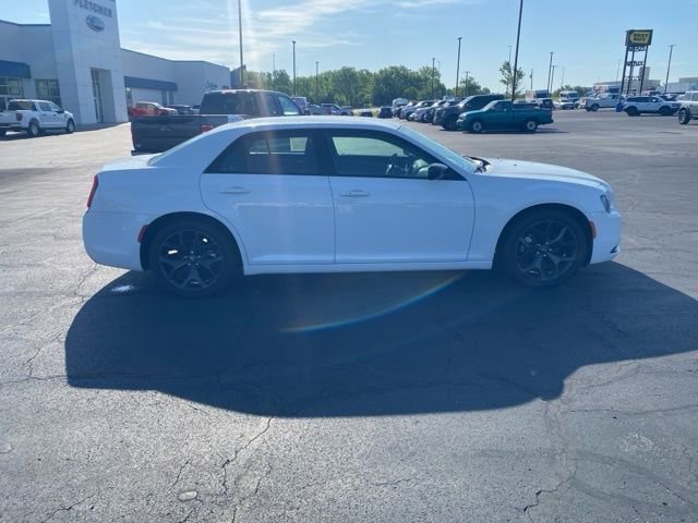 Used 2023 Chrysler 300 Touring w/ Sport Appearance Package RWD image 6