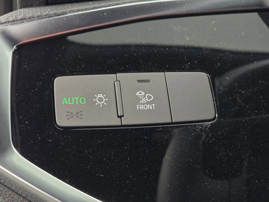 New 2025 Audi Q3 2.0T Premium image 26