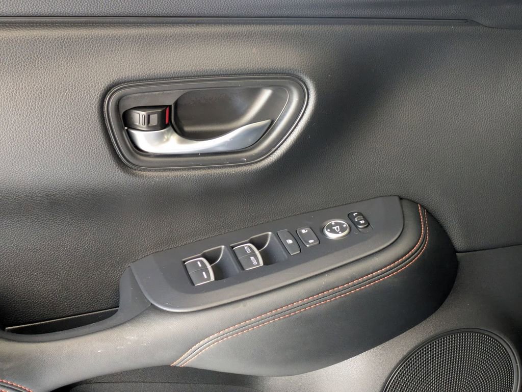 Used 2025 Honda HR-V Sport image 13