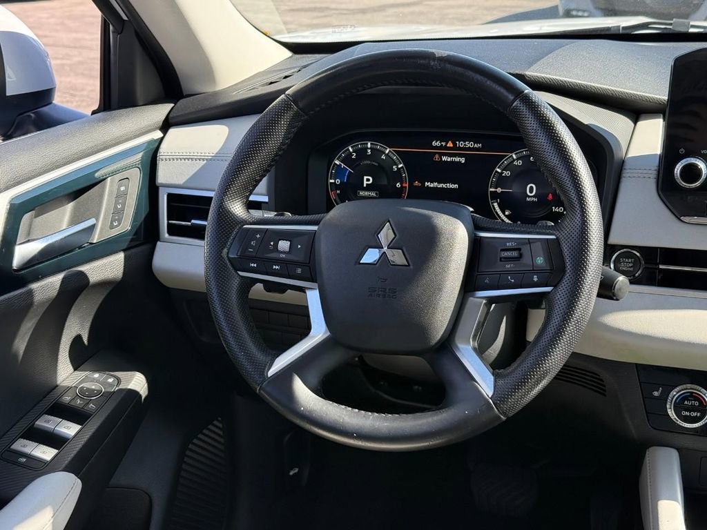 Used 2022 Mitsubishi Outlander SEL image 8