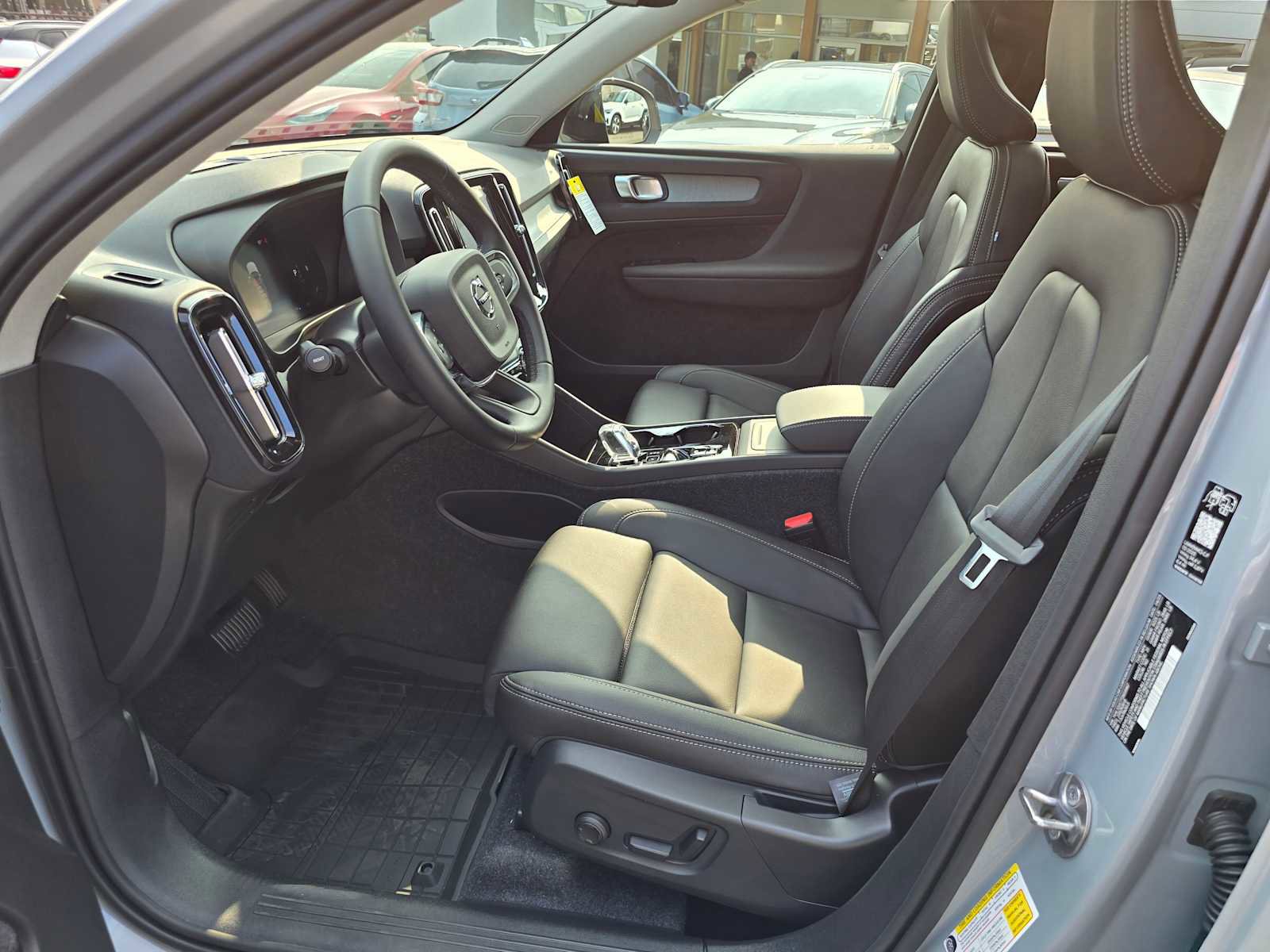 New 2026 Volvo XC40 B5 Plus w/ Protection Package Premier image 20