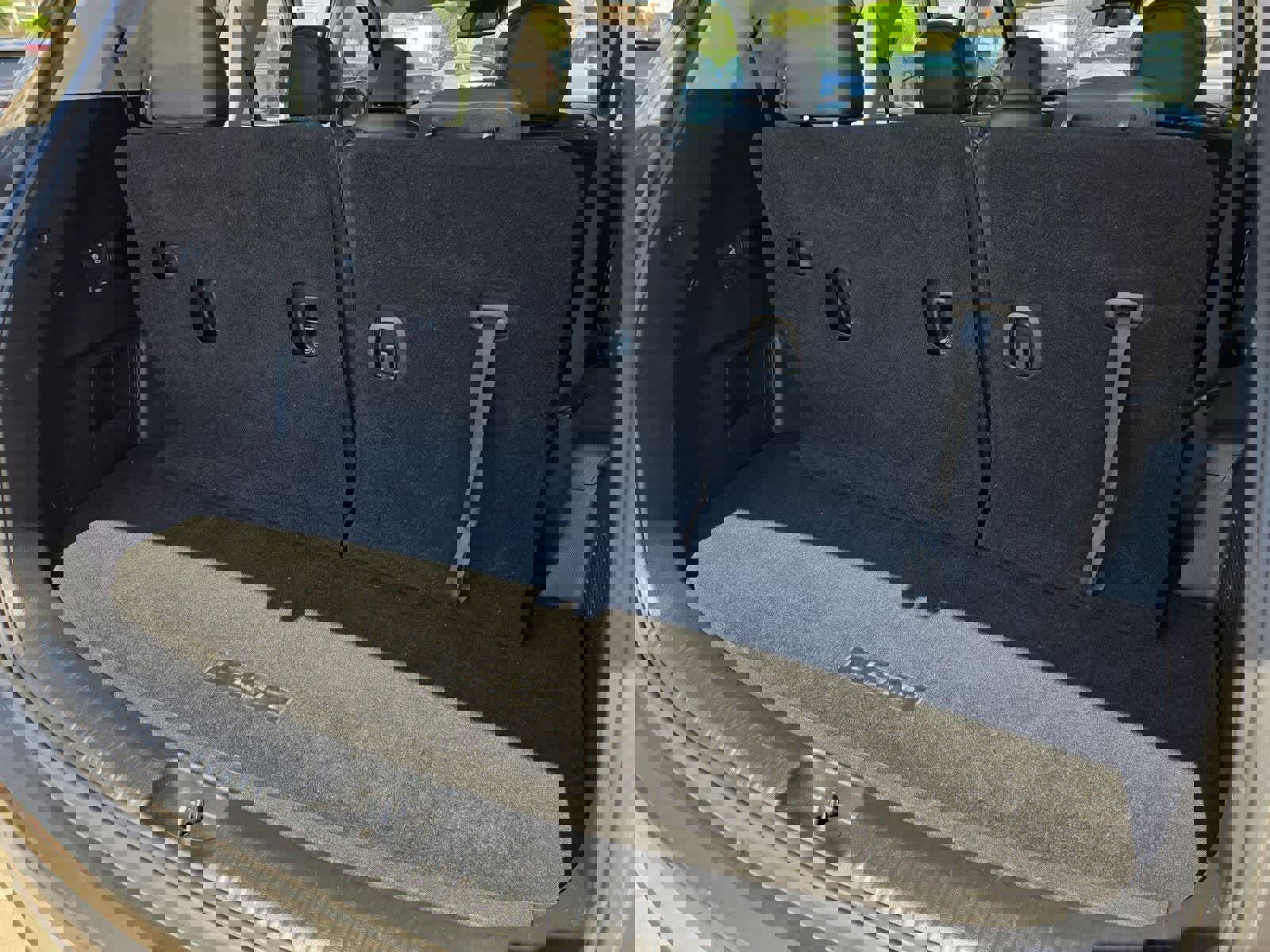 Used 2023 Kia Telluride EX w/ EX Captain's Chair Package image 33