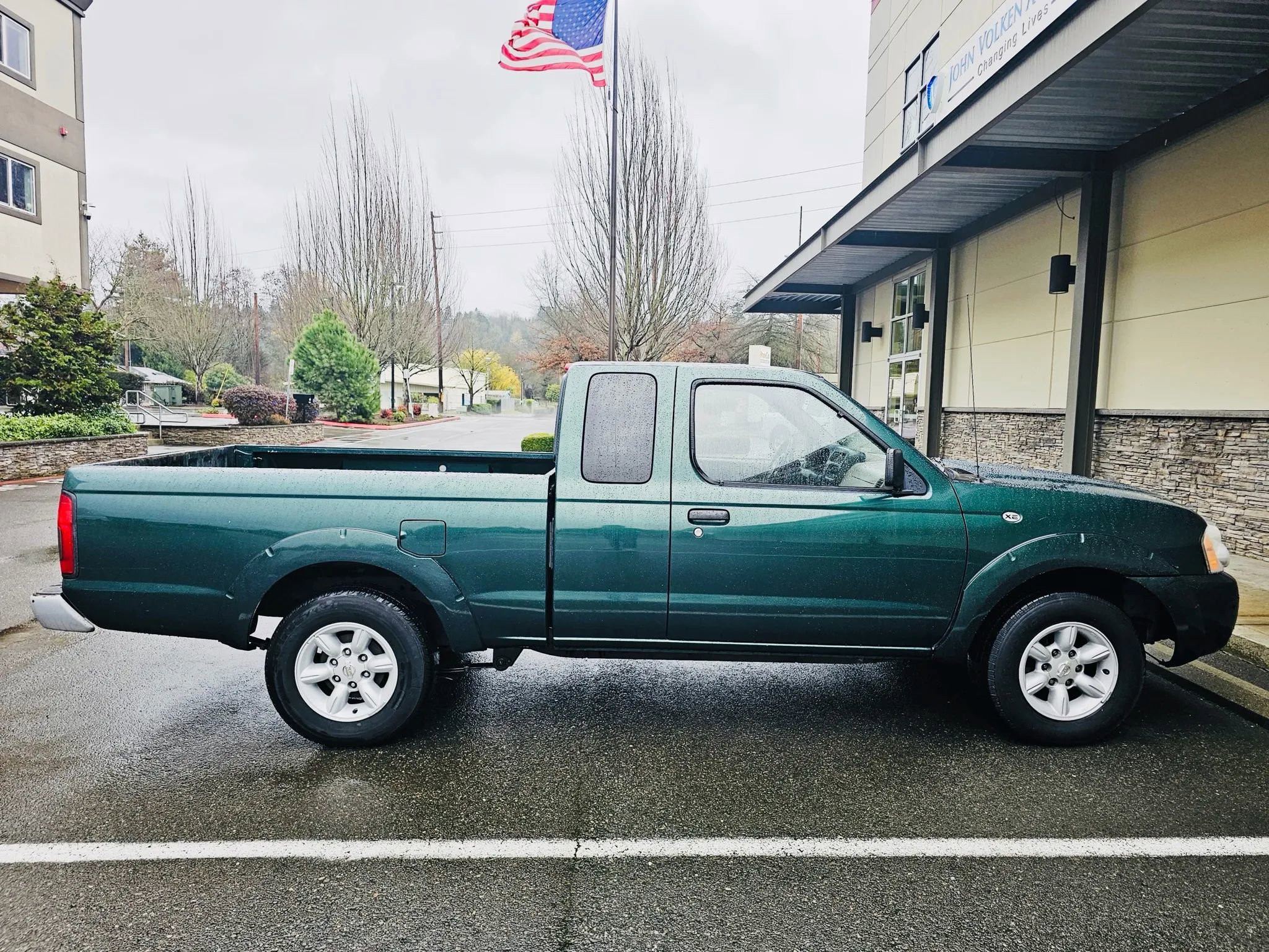 Used 2001 Nissan Frontier XE image 6