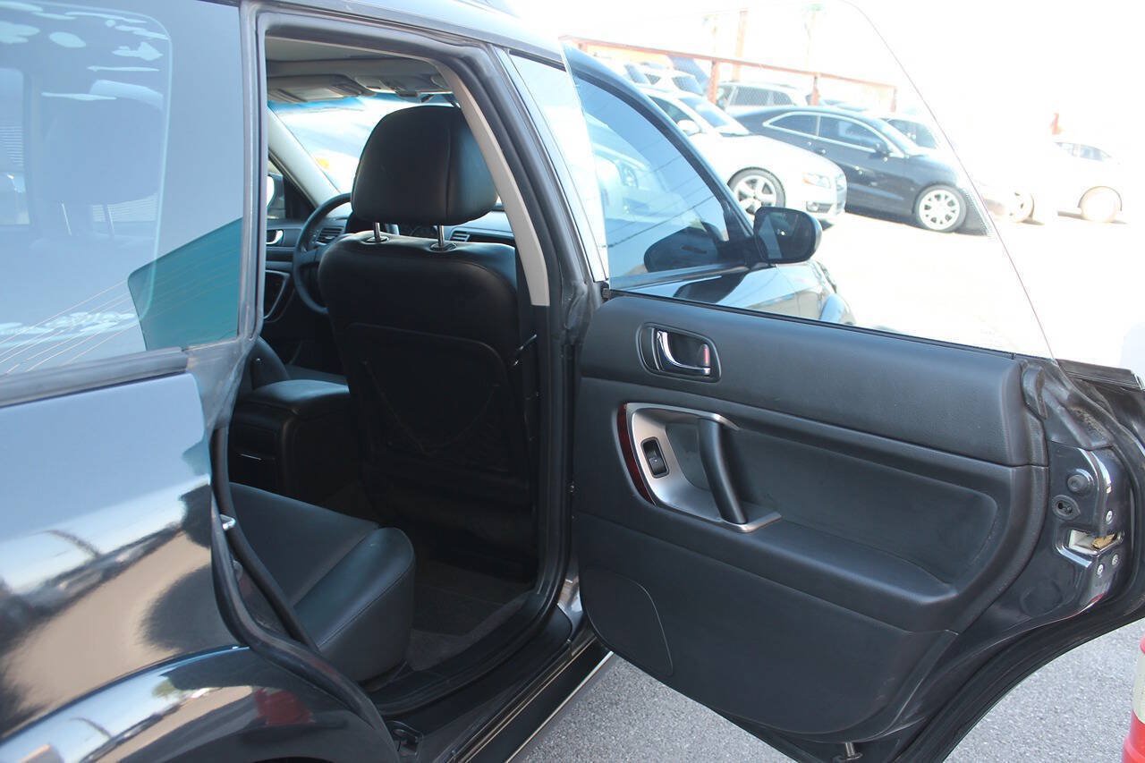 Used 2007 Subaru Outback 2.5i Limited w/ Popular Equipment Group 2A AWD/4WD image 32