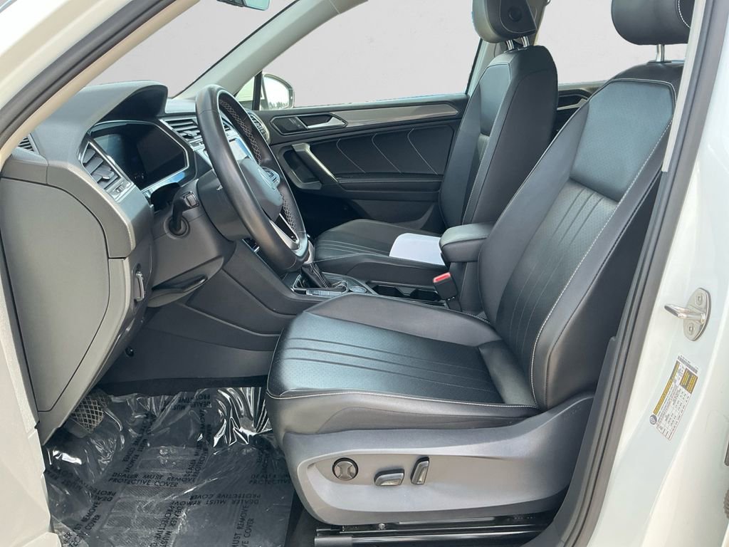 Used 2022 Volkswagen Tiguan SE image 9