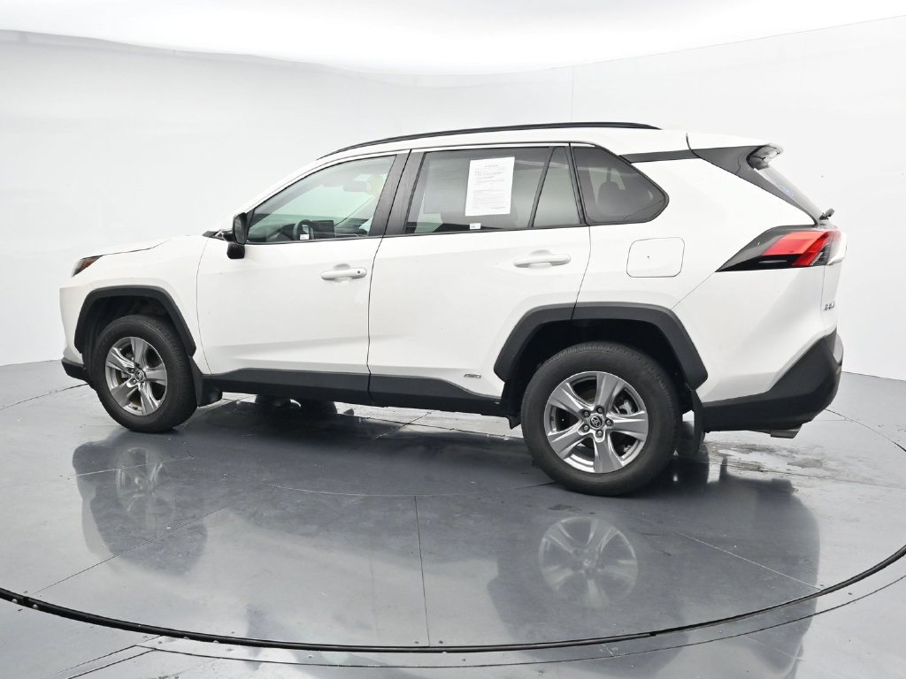 Used 2024 Toyota RAV4 XLE w/ Convenience Package AWD/4WD image 5