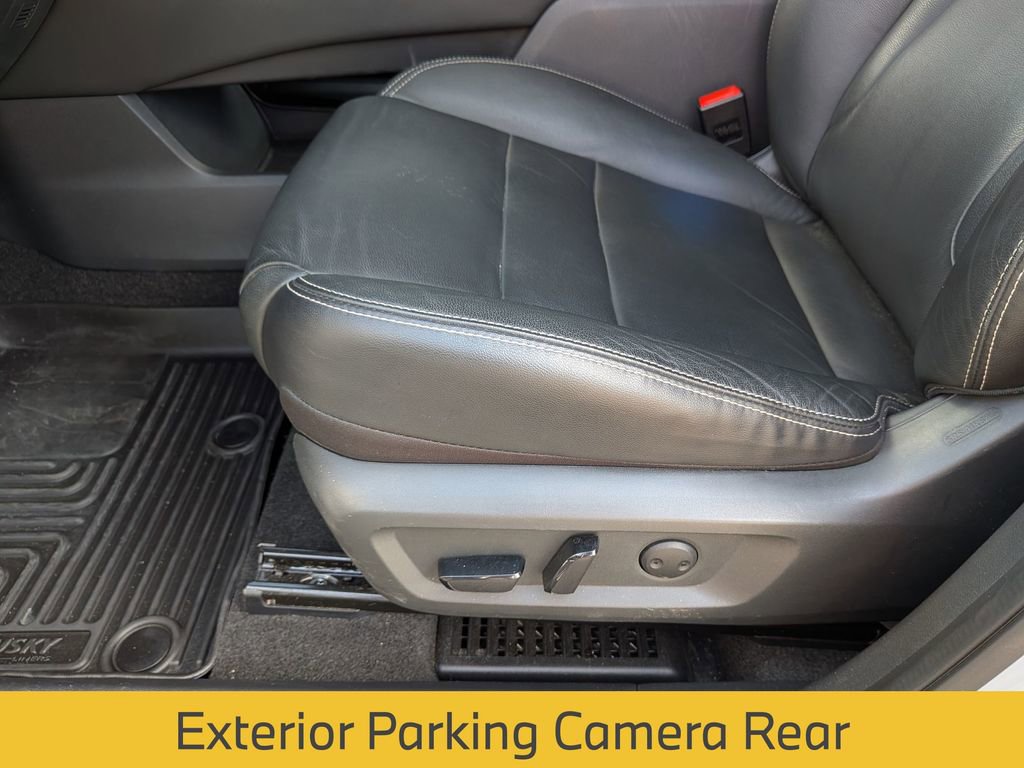 Used 2021 Nissan Rogue SL w/ Premium Package image 16