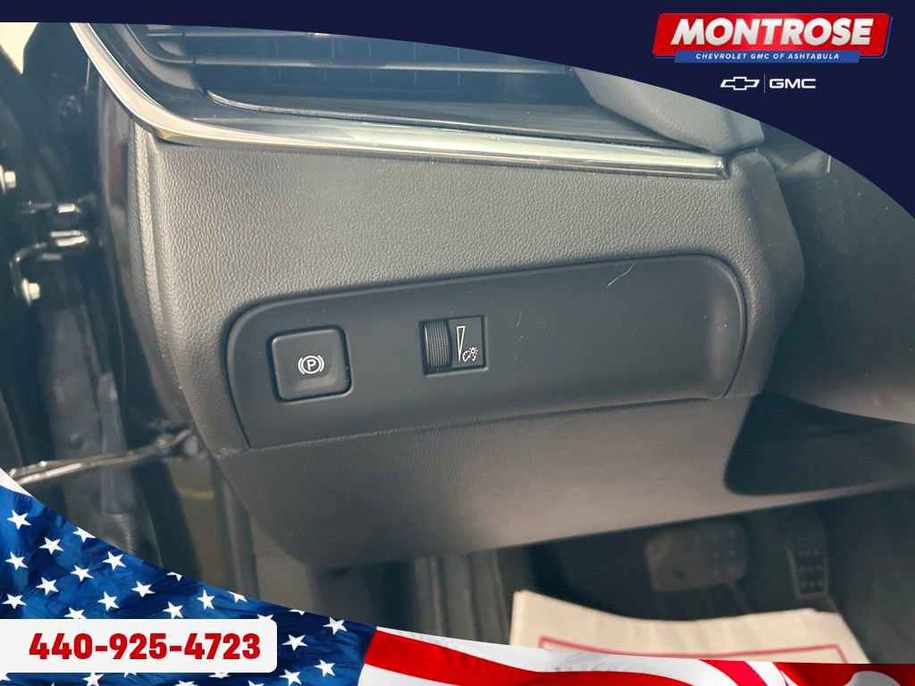 Used 2023 Buick Enclave Essence w/ Sport Touring Edition image 13