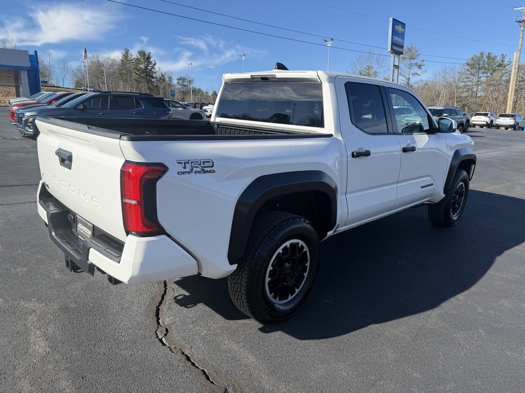 Used 2024 Toyota Tacoma TRD Off-Road image 11