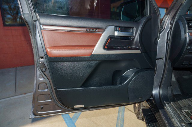Used 2021 Toyota Land Cruiser image 24