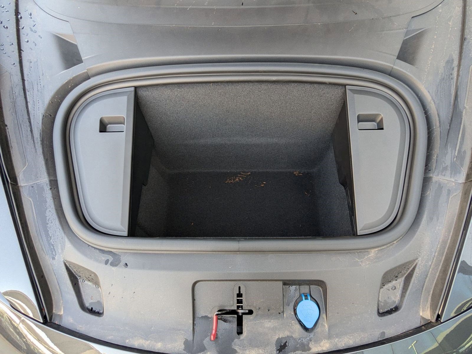 New 2025 Porsche Taycan 4S AWD/4WD image 28