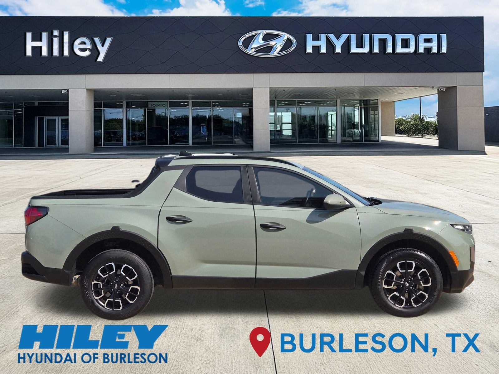 Certified 2024 Hyundai Santa Cruz SEL w/ Activity Package FWD image 3