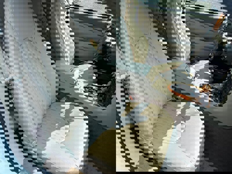 Used 2005 Jaguar XK8 Convertible image 19