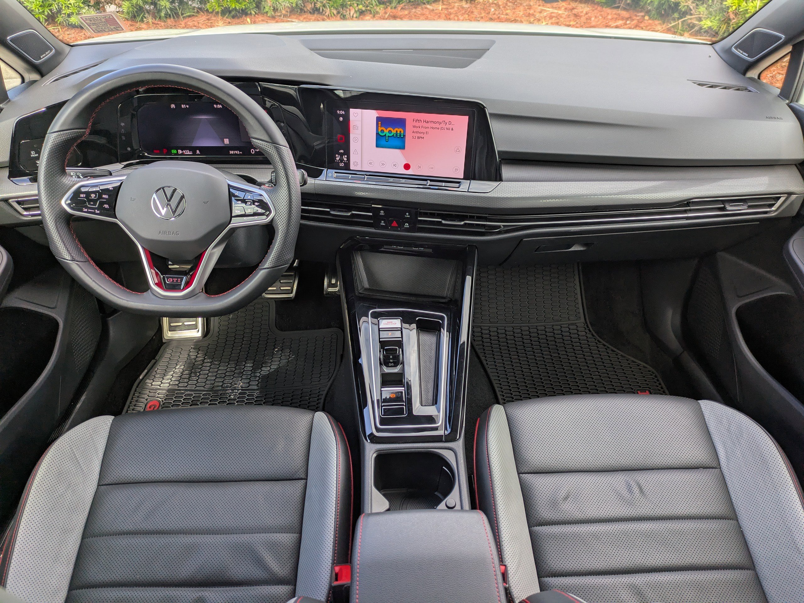Certified 2023 Volkswagen GTI SE FWD image 15