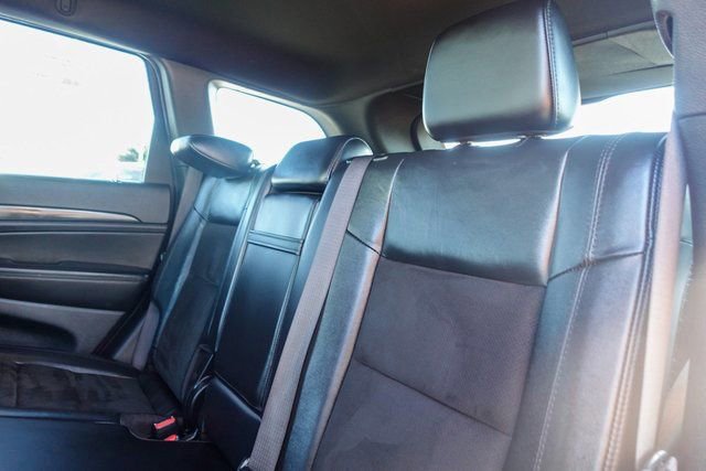 Used 2022 Jeep Grand Cherokee Laredo X image 25