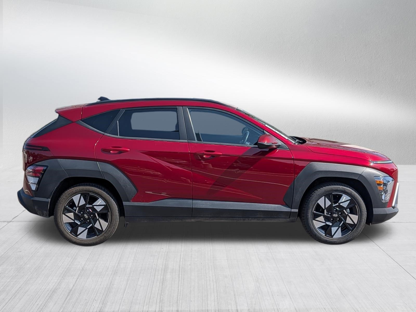 Used 2024 Hyundai Kona SEL FWD image 8