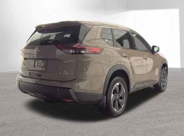 Used 2024 Nissan Rogue SV w/ SV Premium Package image 2