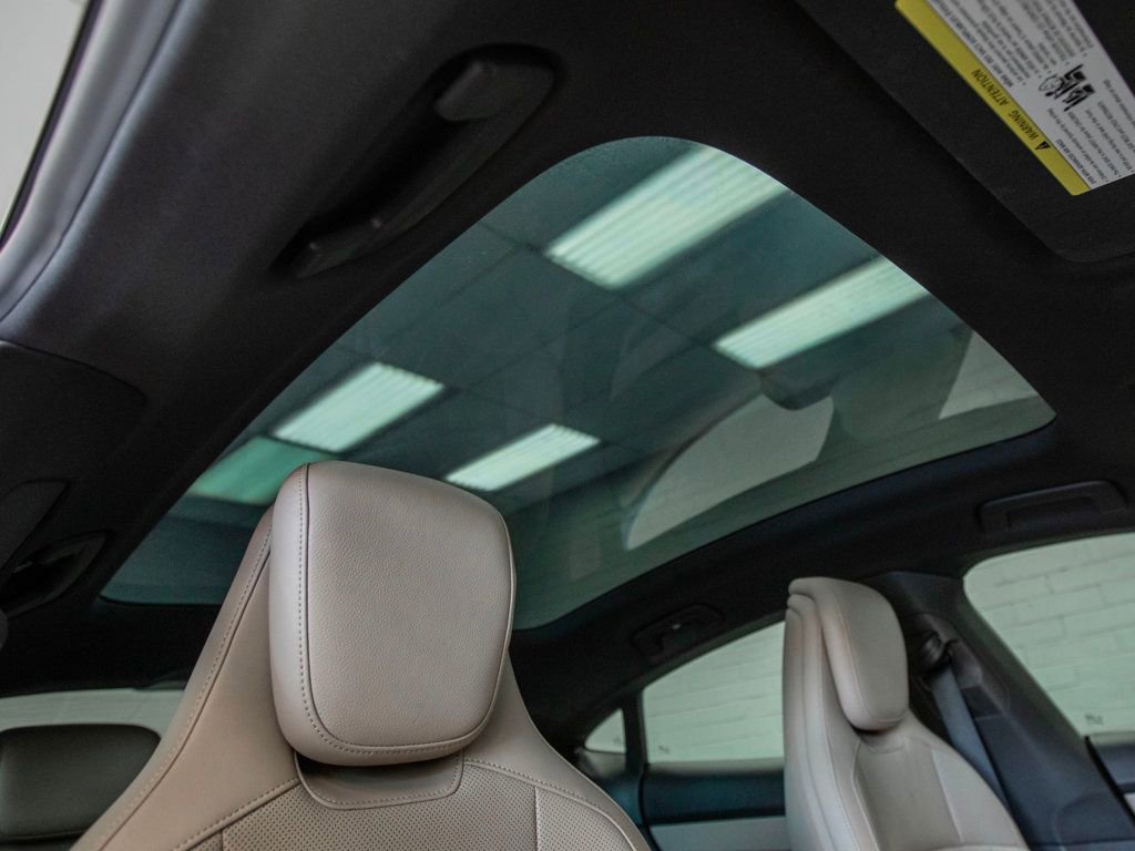 Used 2022 Porsche Taycan 4S image 30