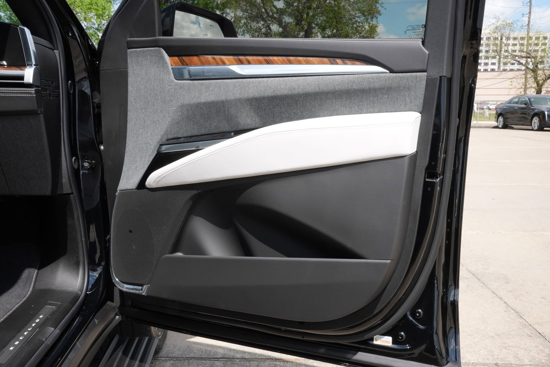 Certified 2026 Cadillac Escalade Platinum Sport w/ LPO, ONYX Package image 29