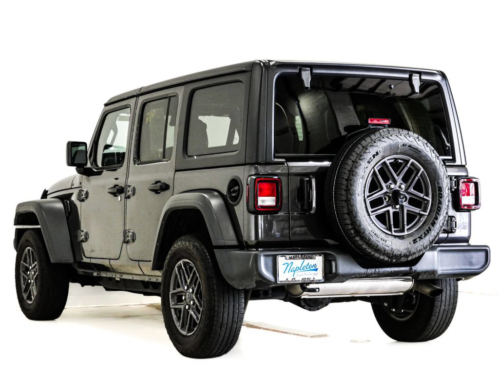 Used 2025 Jeep Wrangler Unlimited Sport AWD/4WD image 9