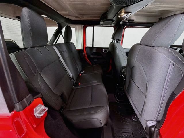 Used 2019 Jeep Wrangler Unlimited Sahara w/ Dual Top Group AWD/4WD image 26