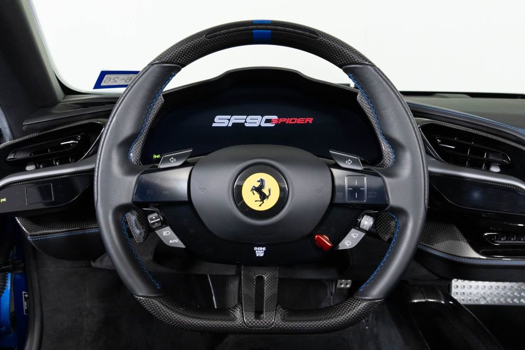 Used 2022 Ferrari SF90 Spider image 33