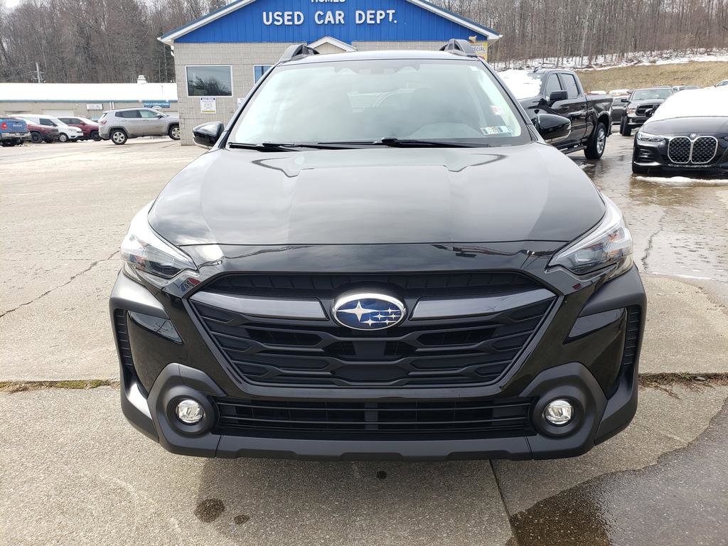 Used 2023 Subaru Outback Premium image 9