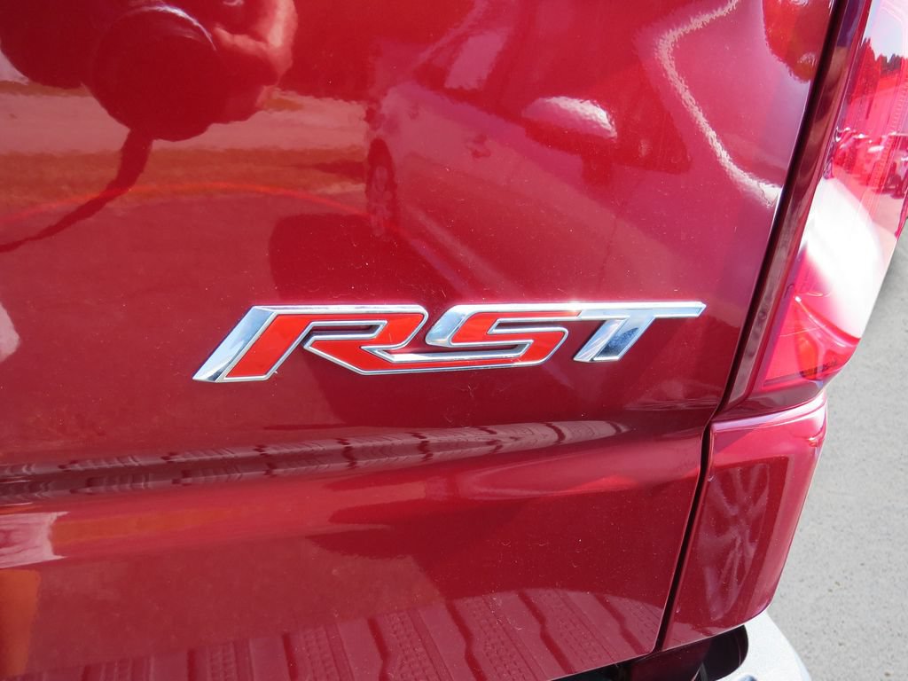 Used 2022 Chevrolet Silverado 1500 RST w/ Safety Package AWD/4WD image 14