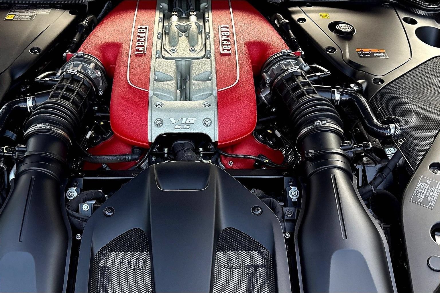 Used 2022 Ferrari 812 GTS RWD image 24