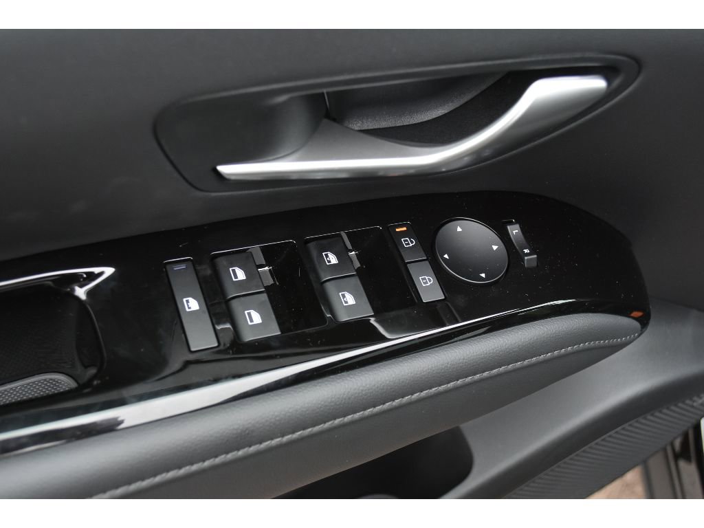 New 2025 Hyundai Santa Cruz Limited image 17