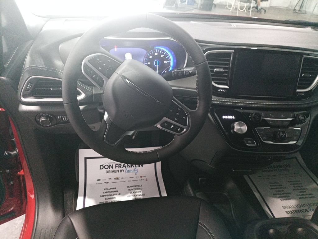 New 2027 Chrysler Pacifica Select w/ Family Tech Group FWD image 13