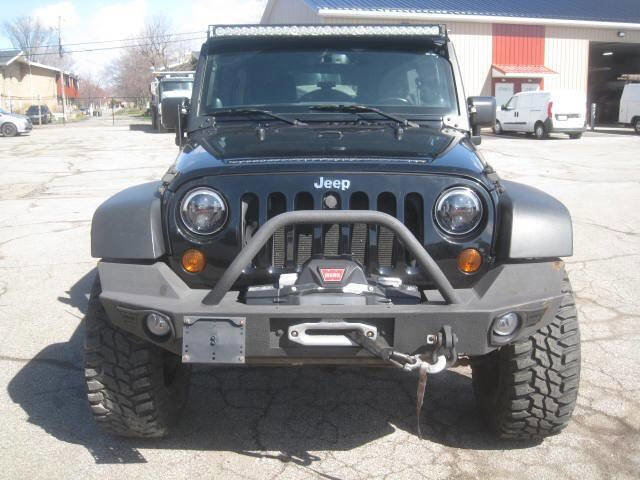 Used 2013 Jeep Wrangler Unlimited Sport image 2
