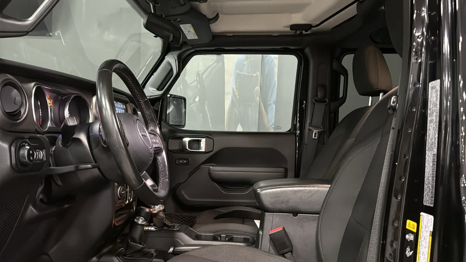 Used 2022 Jeep Gladiator Overland AWD/4WD image 10