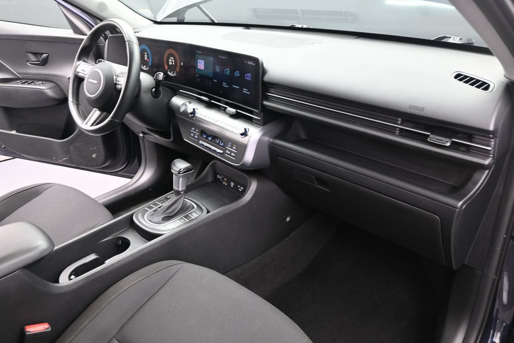 Used 2025 Hyundai Kona SEL AWD/4WD image 30