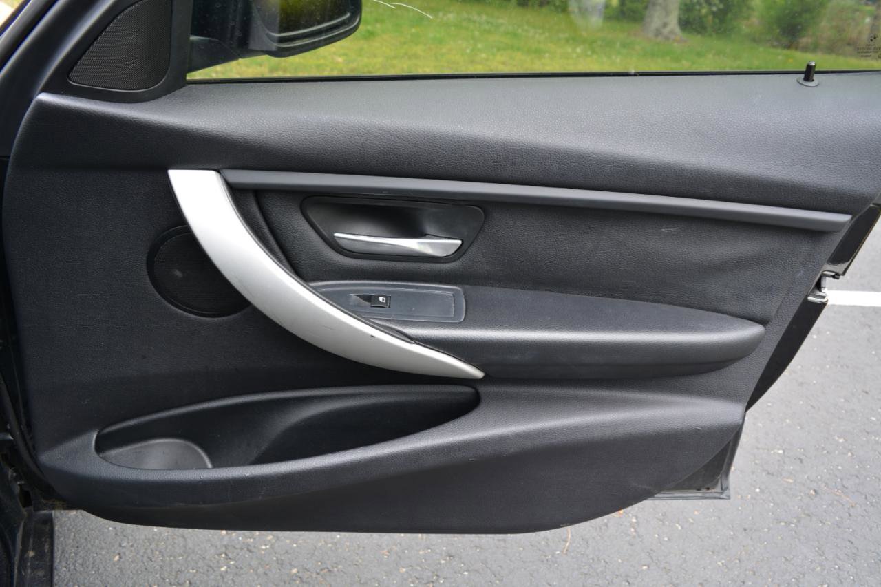 Used 2013 BMW 328i Sedan RWD image 16