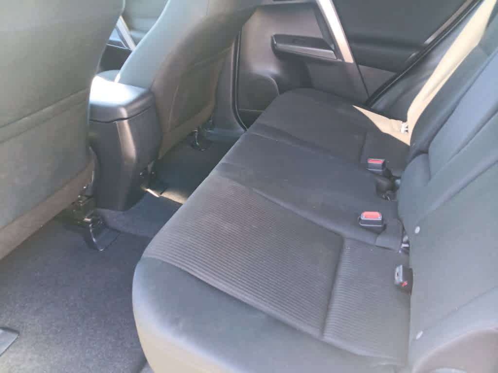 Used 2017 Toyota RAV4 LE w/ All Weather Liner Package AWD/4WD image 18