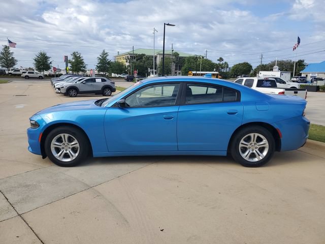 Used 2023 Dodge Charger SXT RWD image 2
