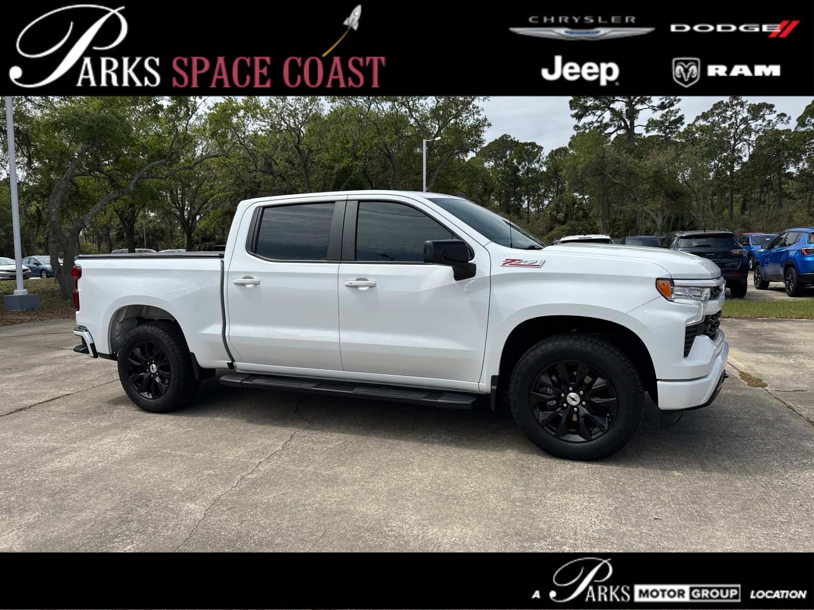 Used 2023 Chevrolet Silverado 1500 RST w/ Z71 Off-Road Package AWD/4WD image 1