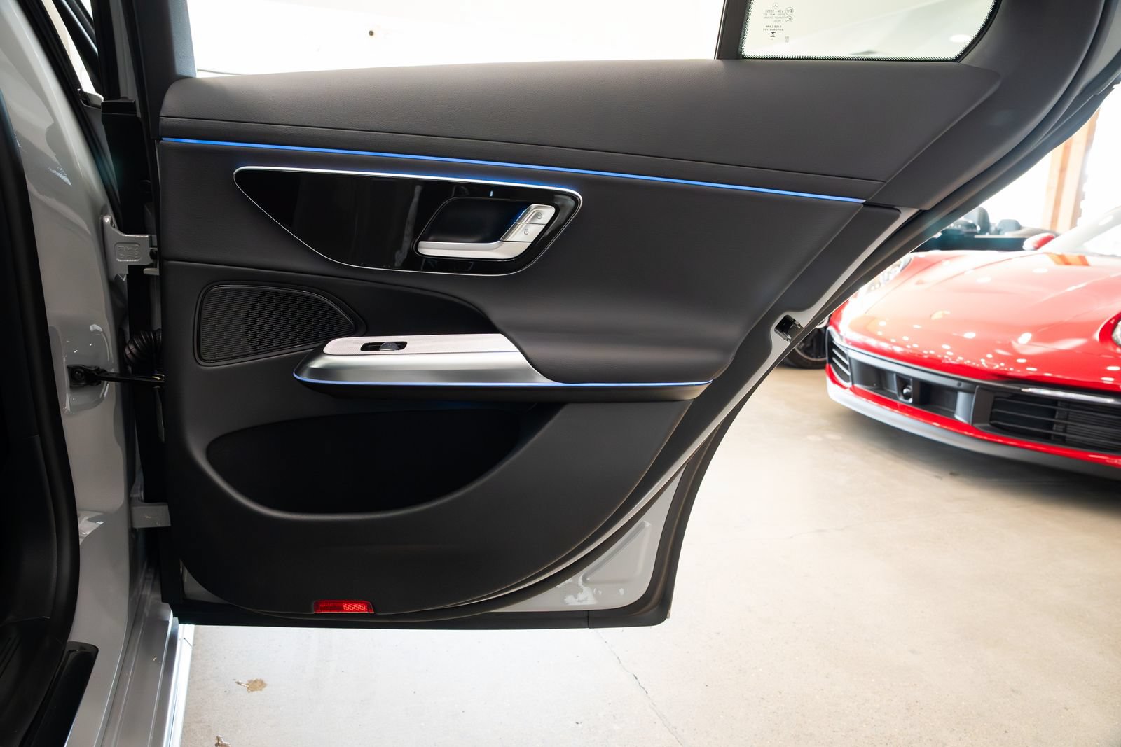 Used 2025 Mercedes-Benz E 450 4MATIC Sedan image 22