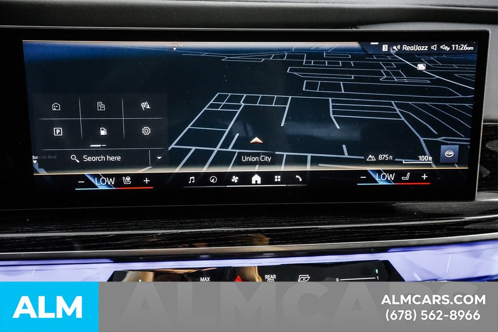 Used 2026 BMW 740i w/ Premium Package RWD image 35
