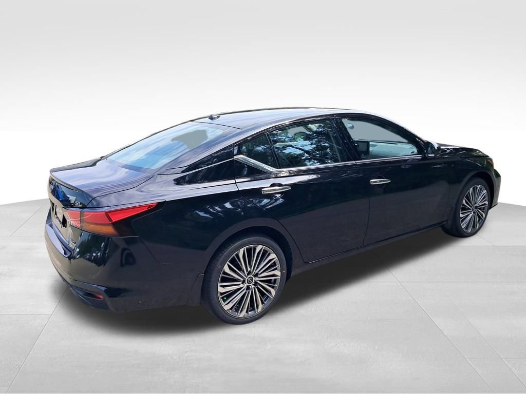 New 2025 Nissan Altima 2.5 SL AWD/4WD image 5