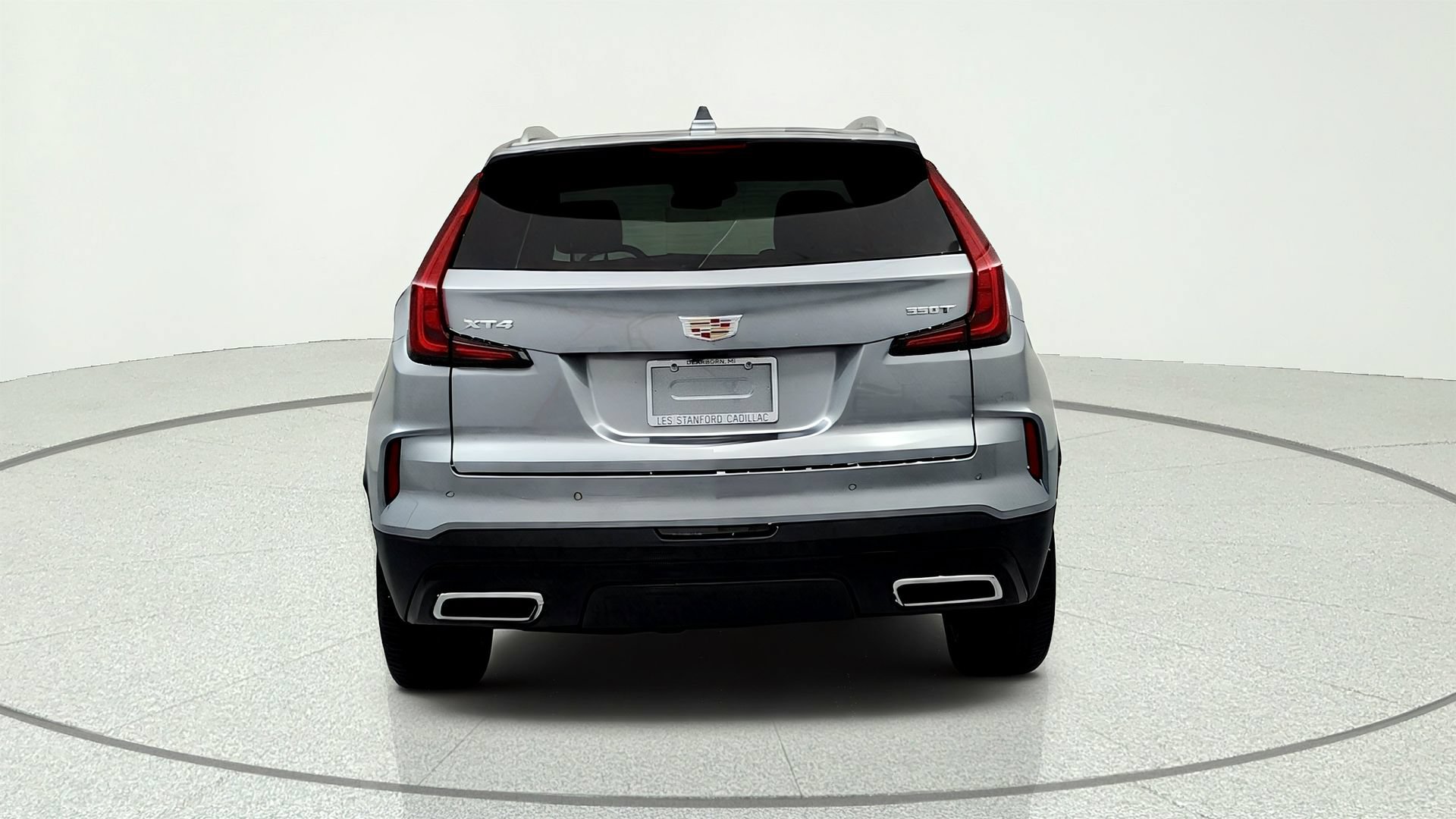 Certified 2024 Cadillac XT4 Premium Luxury w/ Cold Weather Package FWD image 4