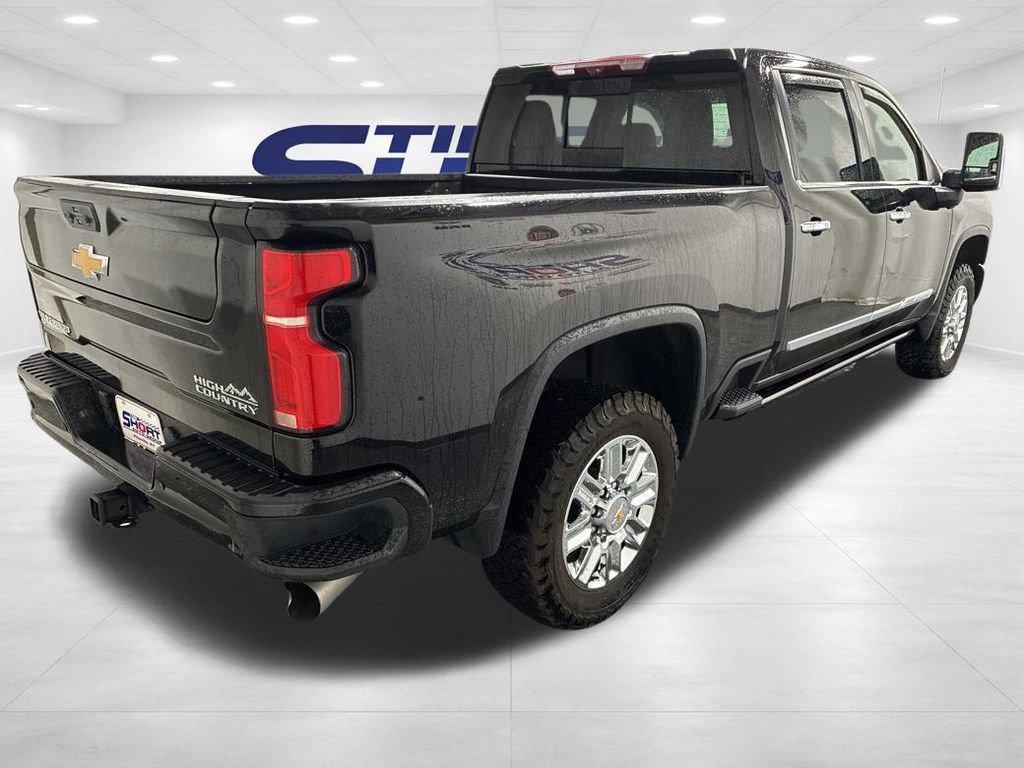 Used 2024 Chevrolet Silverado 2500 High Country w/ High Country Premium Package image 4
