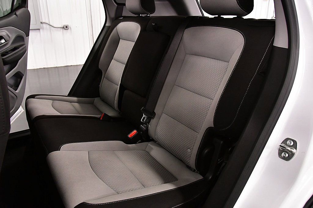 Used 2024 GMC Terrain SLE AWD/4WD image 28