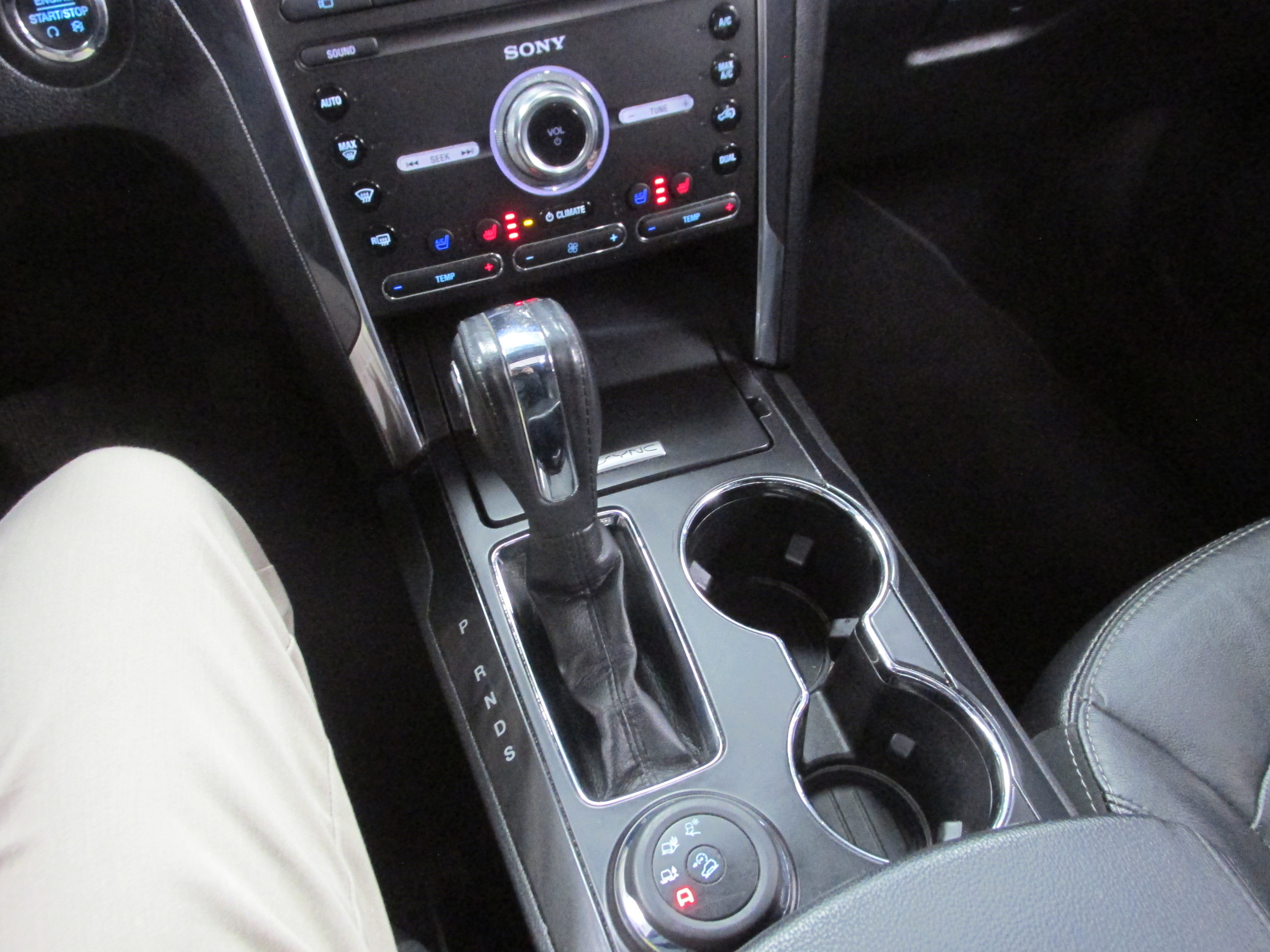 Certified 2019 Ford Explorer Limited w/ Class III Trailer Tow Package image 44