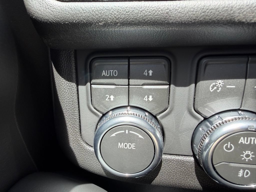New 2026 GMC Yukon Elevation AWD/4WD image 32