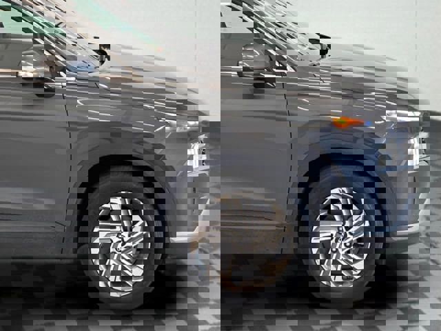 Used 2023 Hyundai Santa Fe SEL image 5